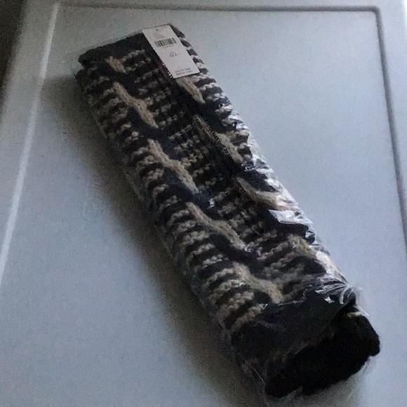 Anthropologie RARE Long Fingerless Gloves / Cable-Knit Sleeves - Picture 15 of 16